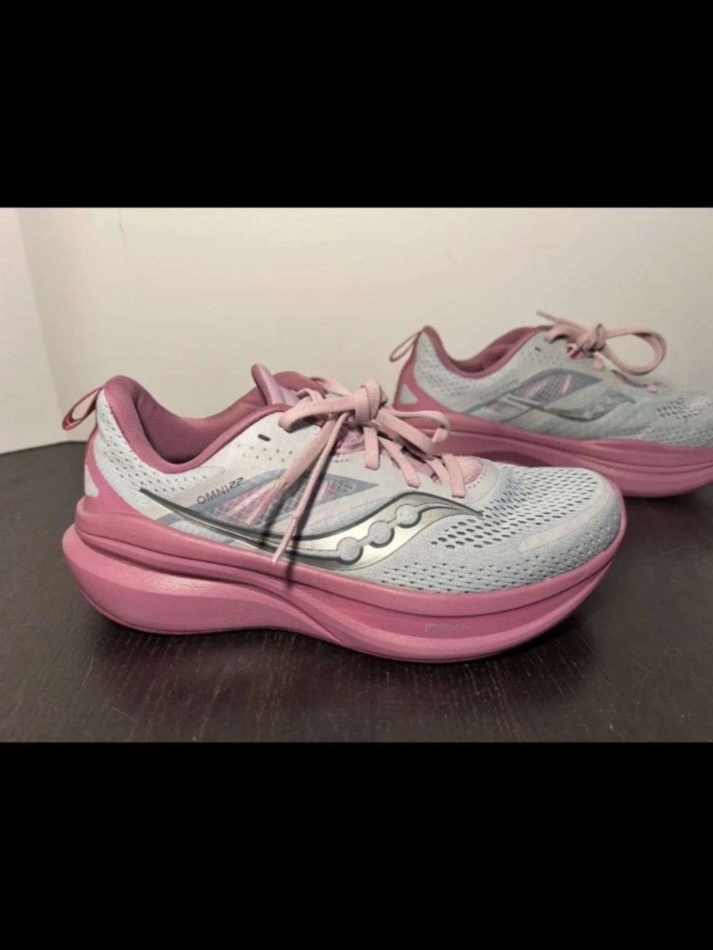 Saucony Omni 22 Running Shoes Sneakers Cloud/Orchid Womans Size 7.5 Wide